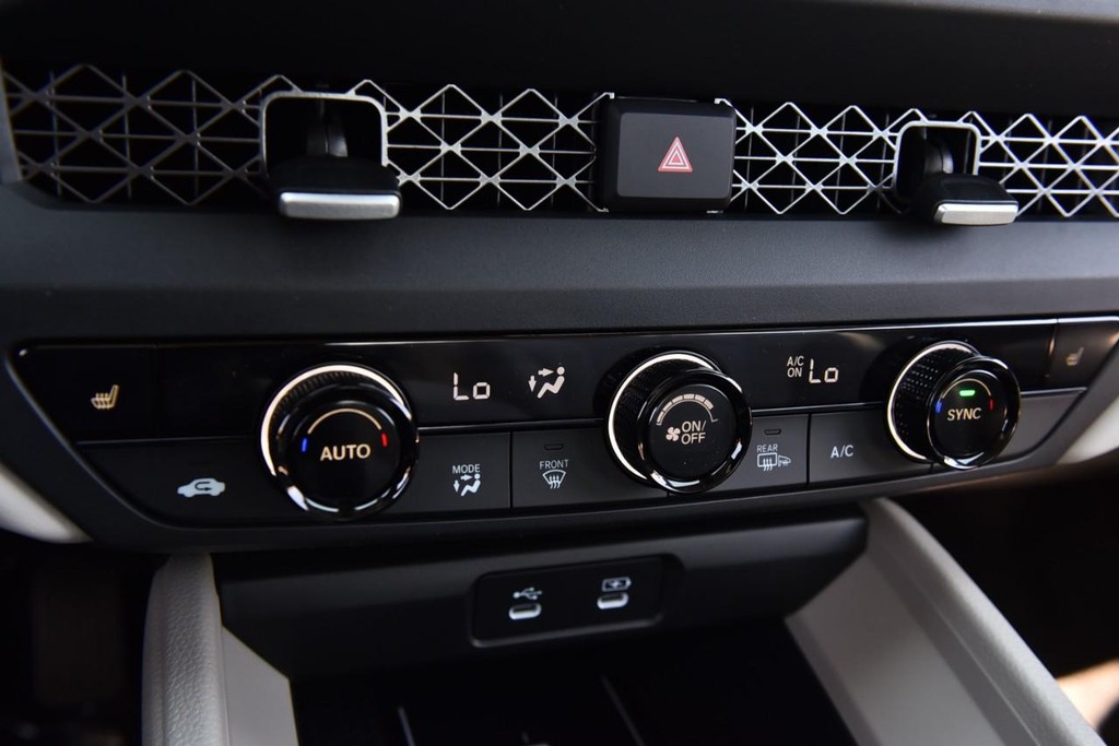 Honda Accord Sedan Vehicle Image 14