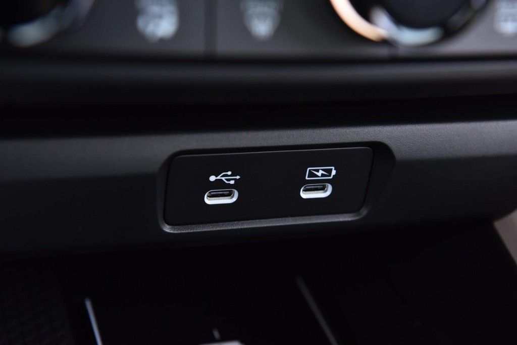 Honda Accord Sedan Vehicle Image 15