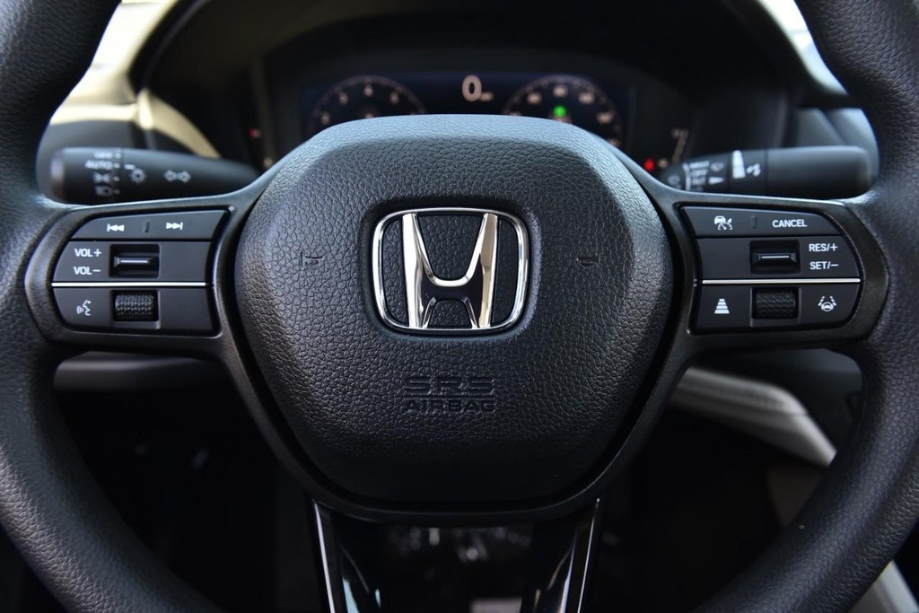 Honda Accord Sedan Vehicle Image 19