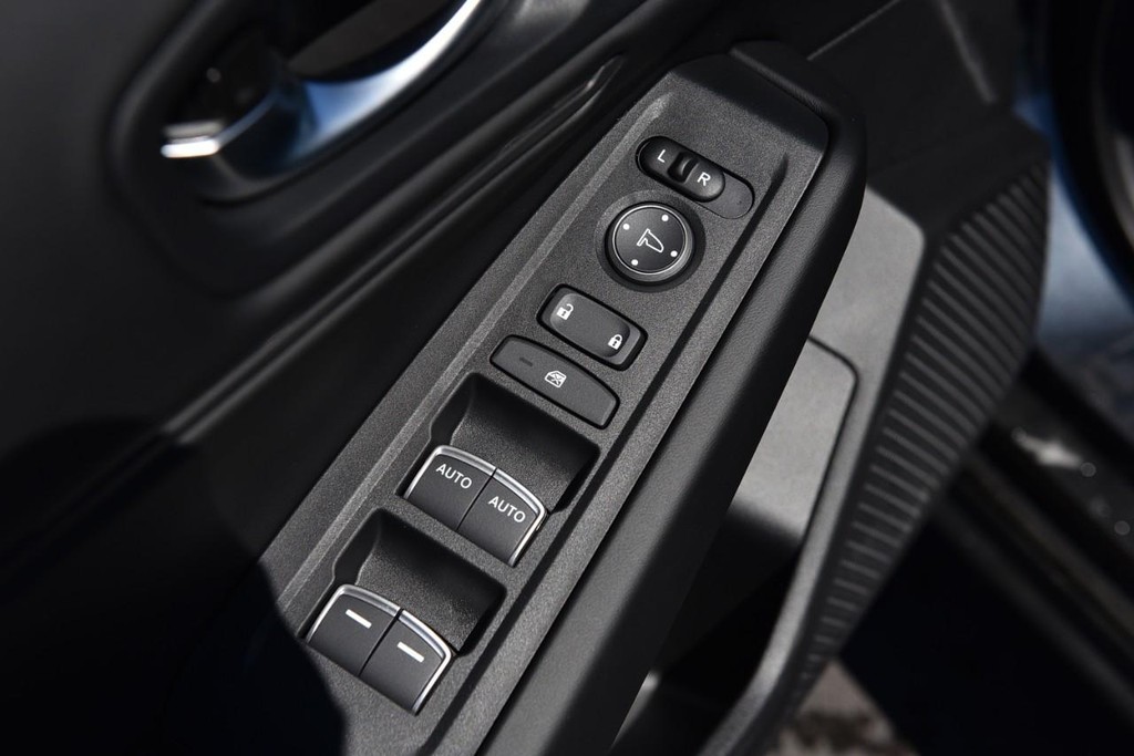 Honda Accord Sedan Vehicle Full-screen Gallery Image 8