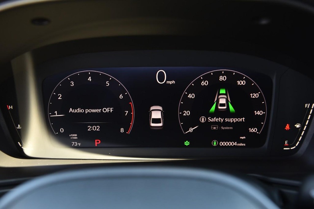 Honda Accord Sedan Vehicle Full-screen Gallery Image 10