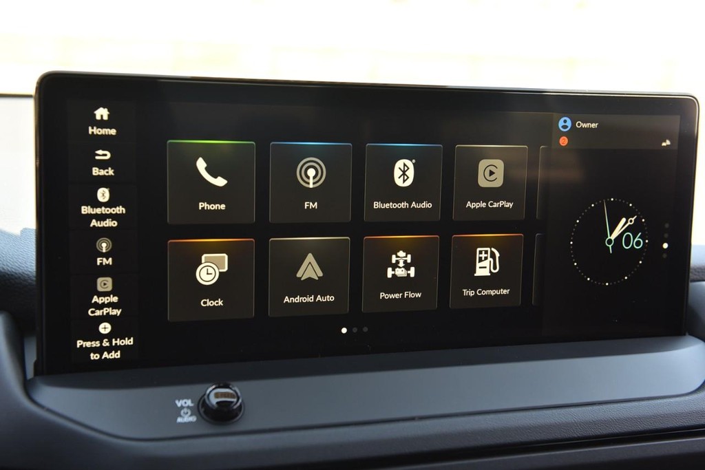 Honda Accord Hybrid Vehicle Full-screen Gallery Image 13