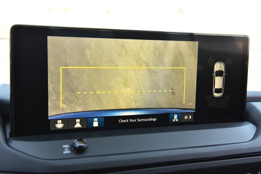 Honda Accord Hybrid Vehicle Full-screen Gallery Image 13