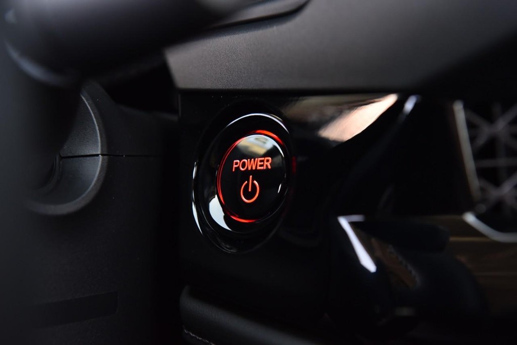 Honda Accord Hybrid Vehicle Full-screen Gallery Image 19
