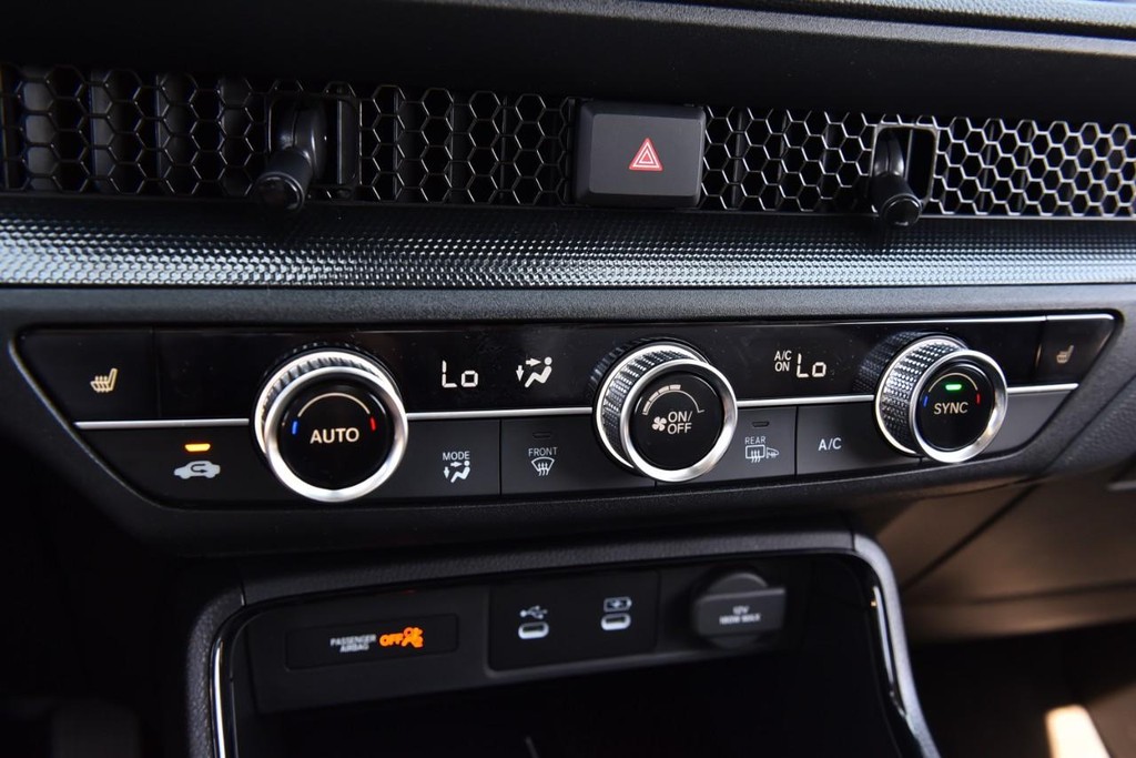 Honda CR-V Vehicle Image 14