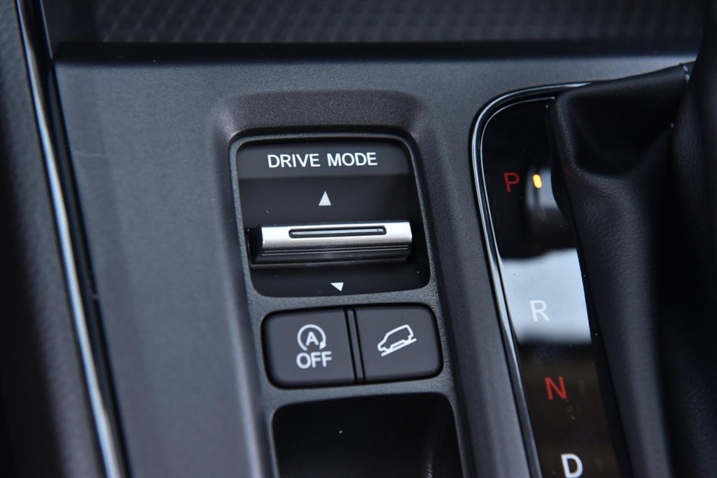 Honda CR-V Vehicle Image 17