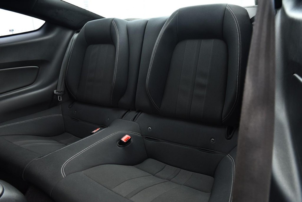 Ford Mustang Vehicle Image 18