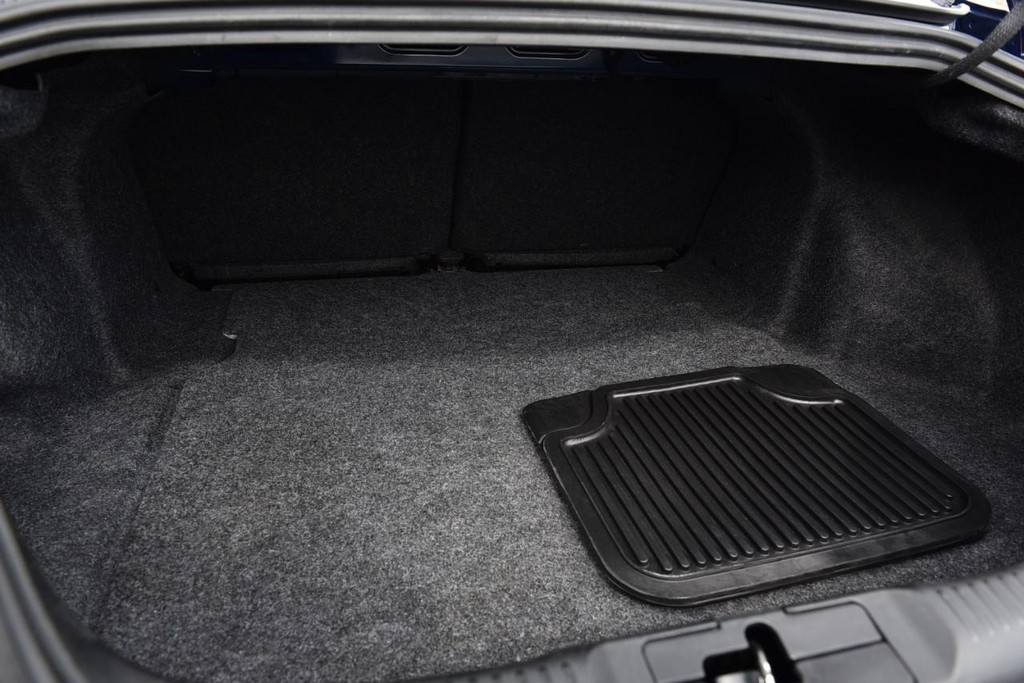 Ford Mustang Vehicle Image 19