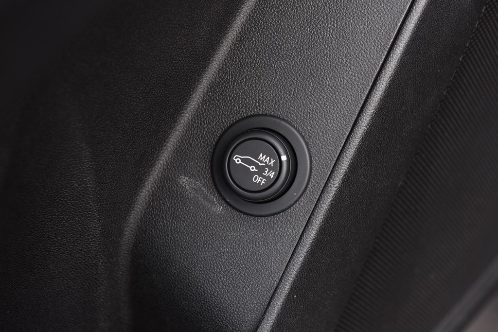 Chevrolet Equinox Vehicle Image 09