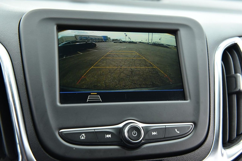 Chevrolet Equinox Vehicle Image 13