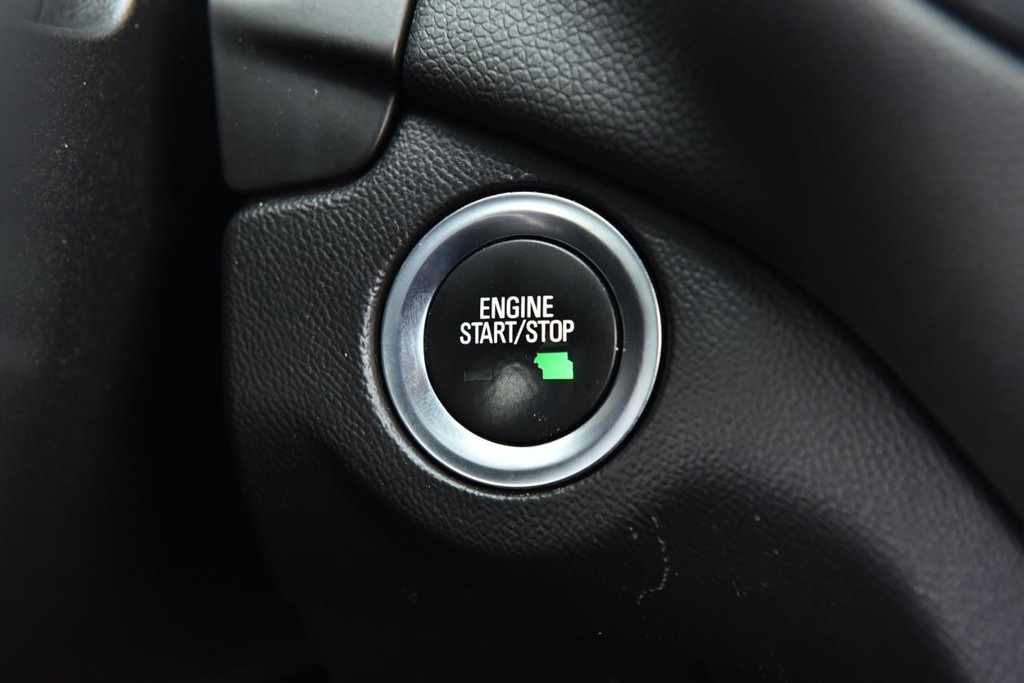 Chevrolet Equinox Vehicle Image 17