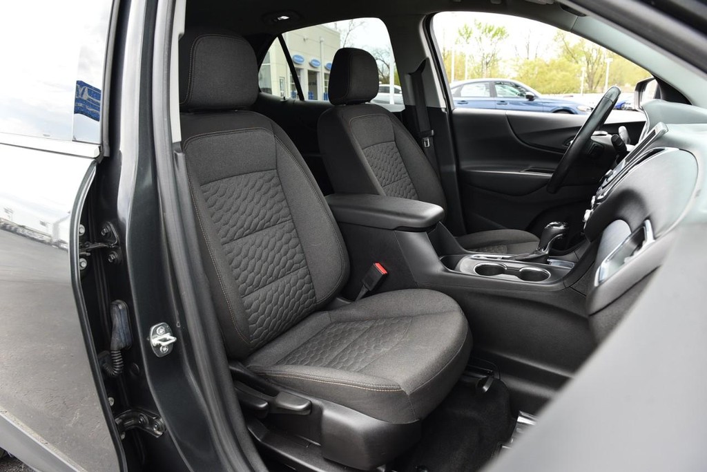 Chevrolet Equinox Vehicle Image 20