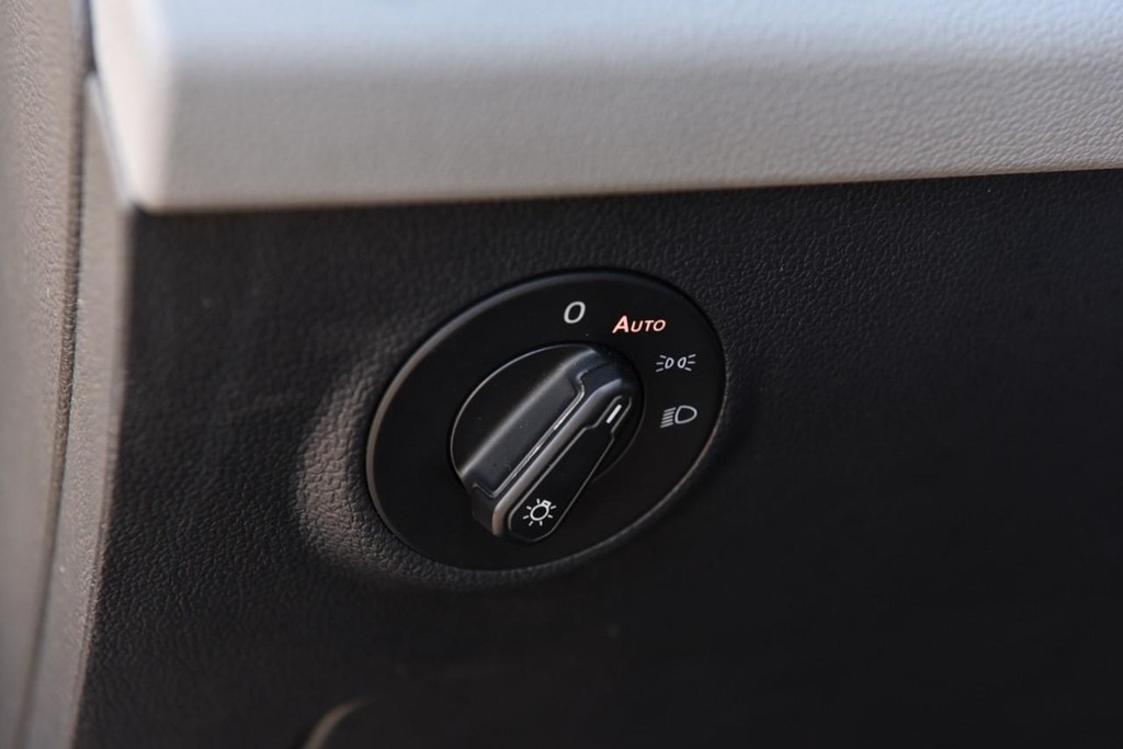 Volkswagen Taos Vehicle Image 11