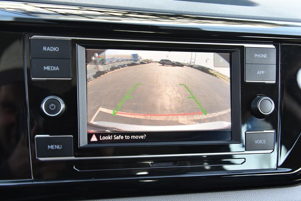 Volkswagen Taos Vehicle Image 13