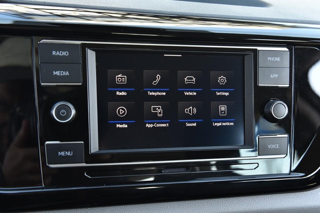 Volkswagen Taos Vehicle Image 14