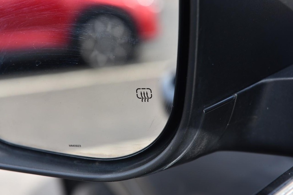 Jeep Grand Cherokee Vehicle Image 09