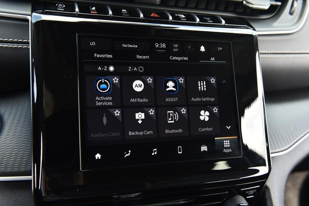 Jeep Grand Cherokee Vehicle Image 14