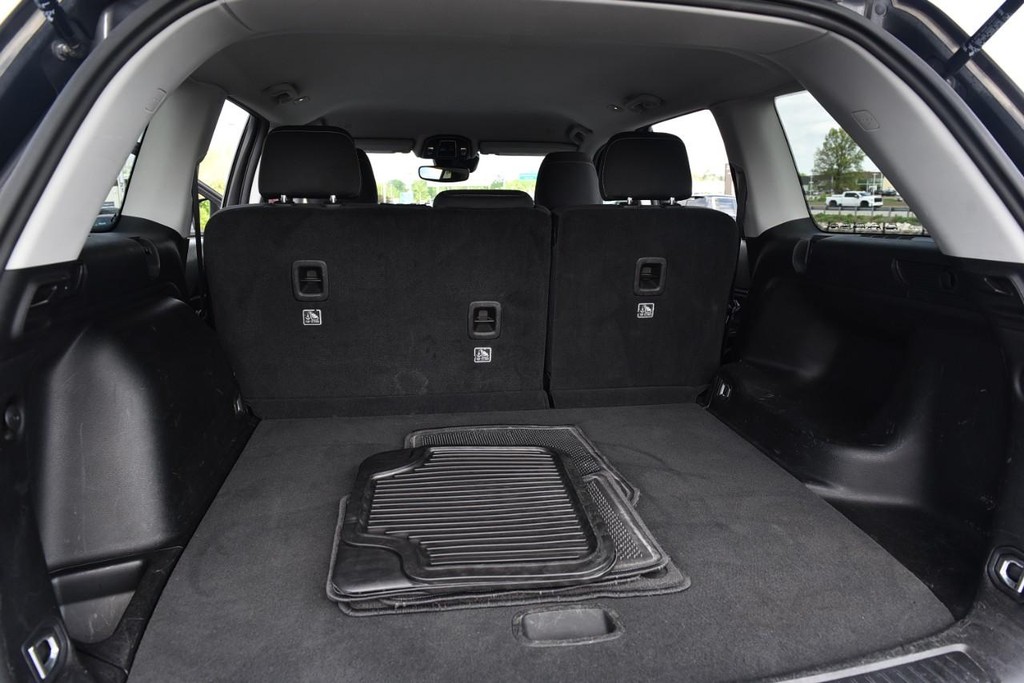 Jeep Grand Cherokee Vehicle Image 24