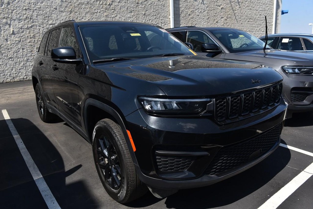 Jeep Grand Cherokee Vehicle Full-screen Gallery Image 4