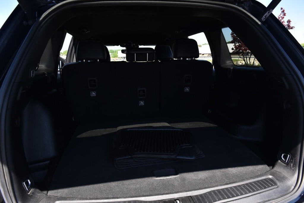 Jeep Grand Cherokee Vehicle Full-screen Gallery Image 23