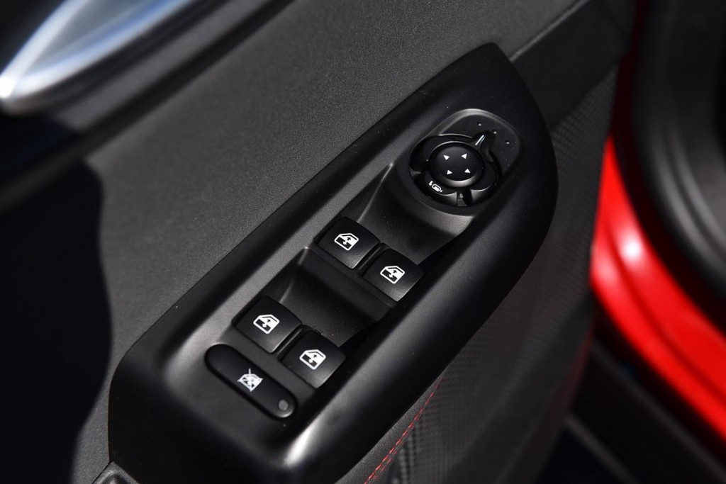 Dodge Hornet Vehicle Full-screen Gallery Image 8
