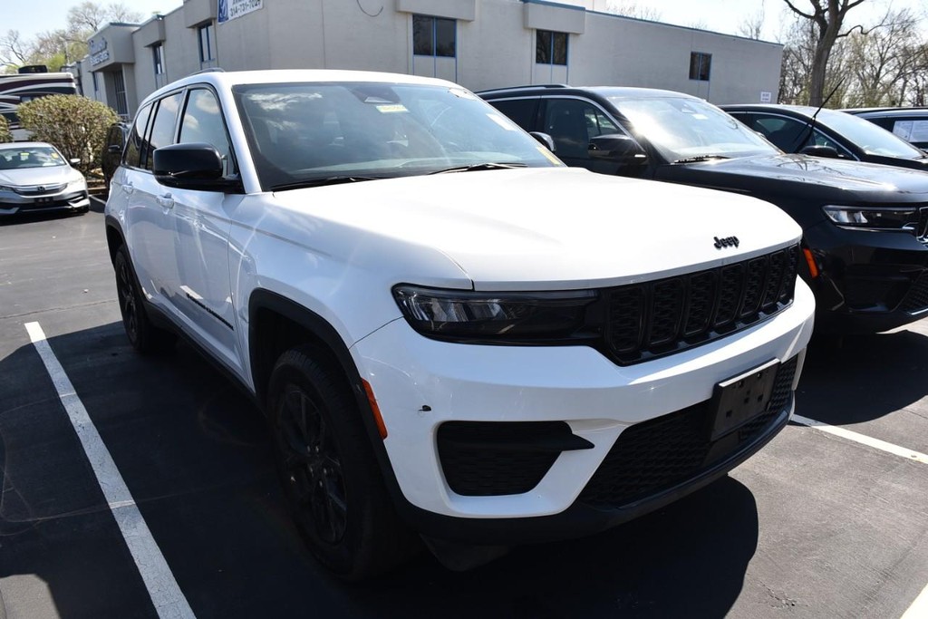 Jeep Grand Cherokee Vehicle Full-screen Gallery Image 4