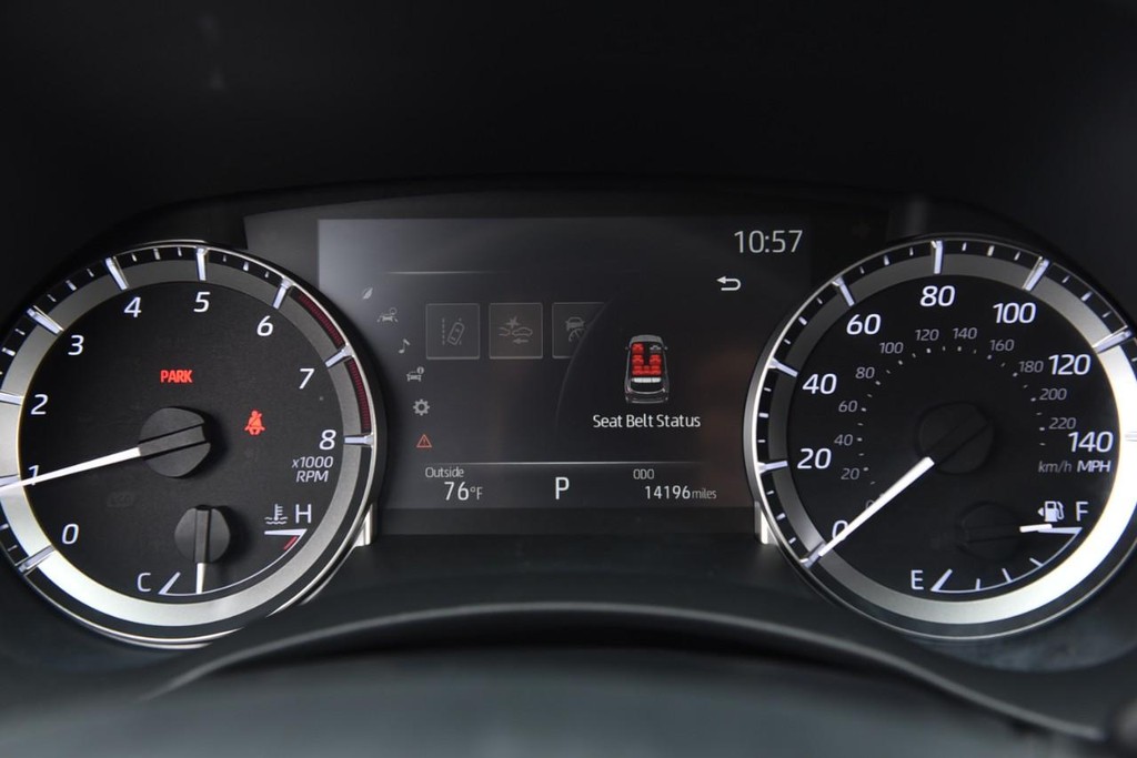 Toyota Highlander Vehicle Image 13