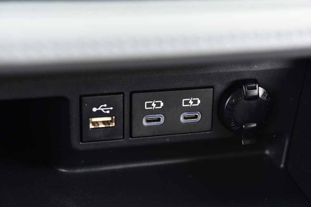 Toyota Highlander Vehicle Image 17
