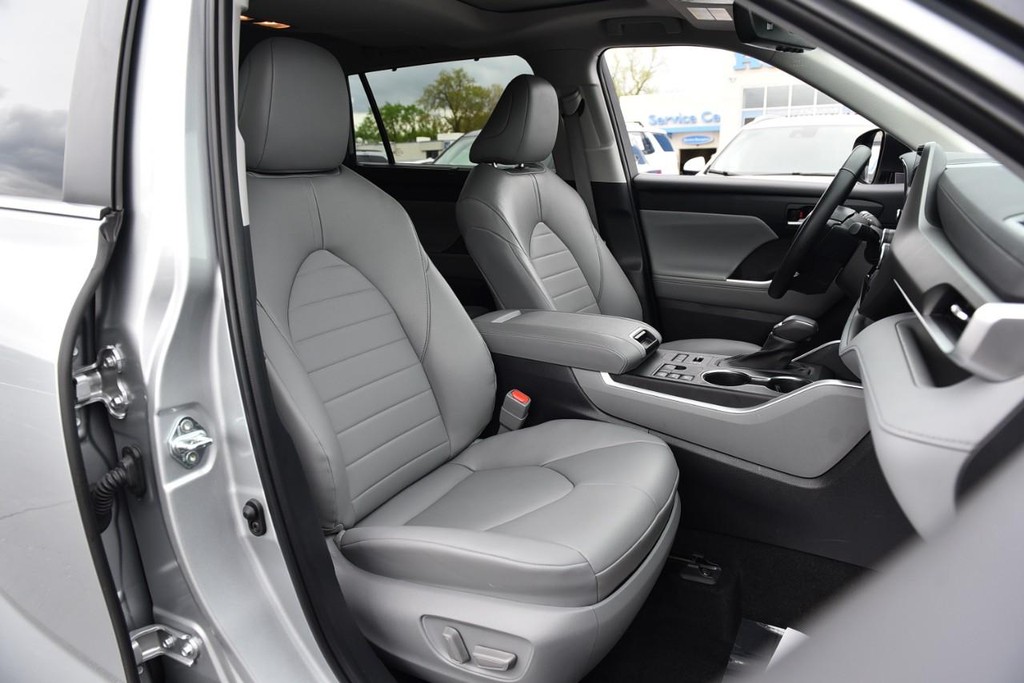 Toyota Highlander Vehicle Image 23