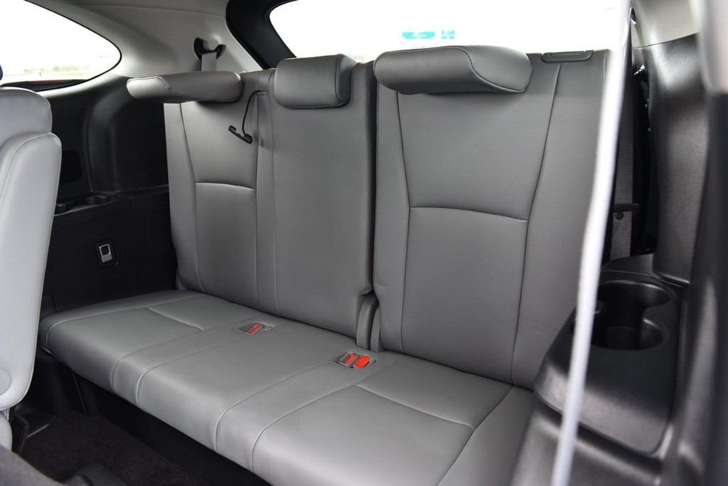 Toyota Highlander Vehicle Image 28