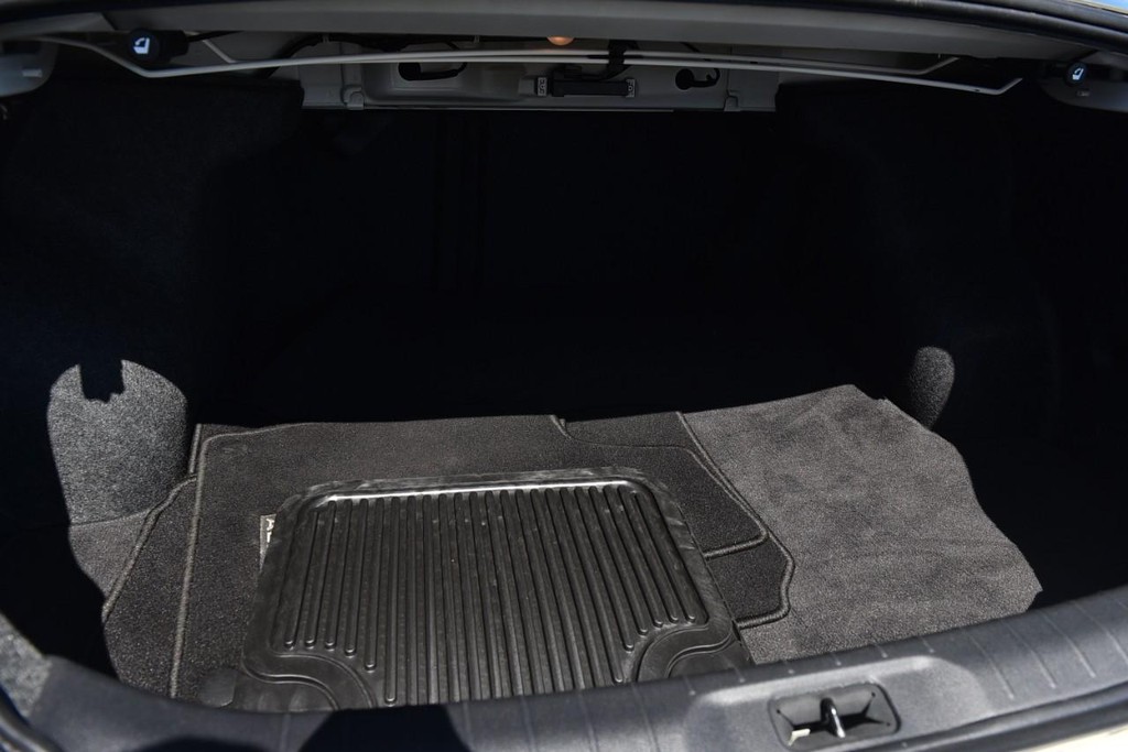 Nissan Altima Vehicle Image 21
