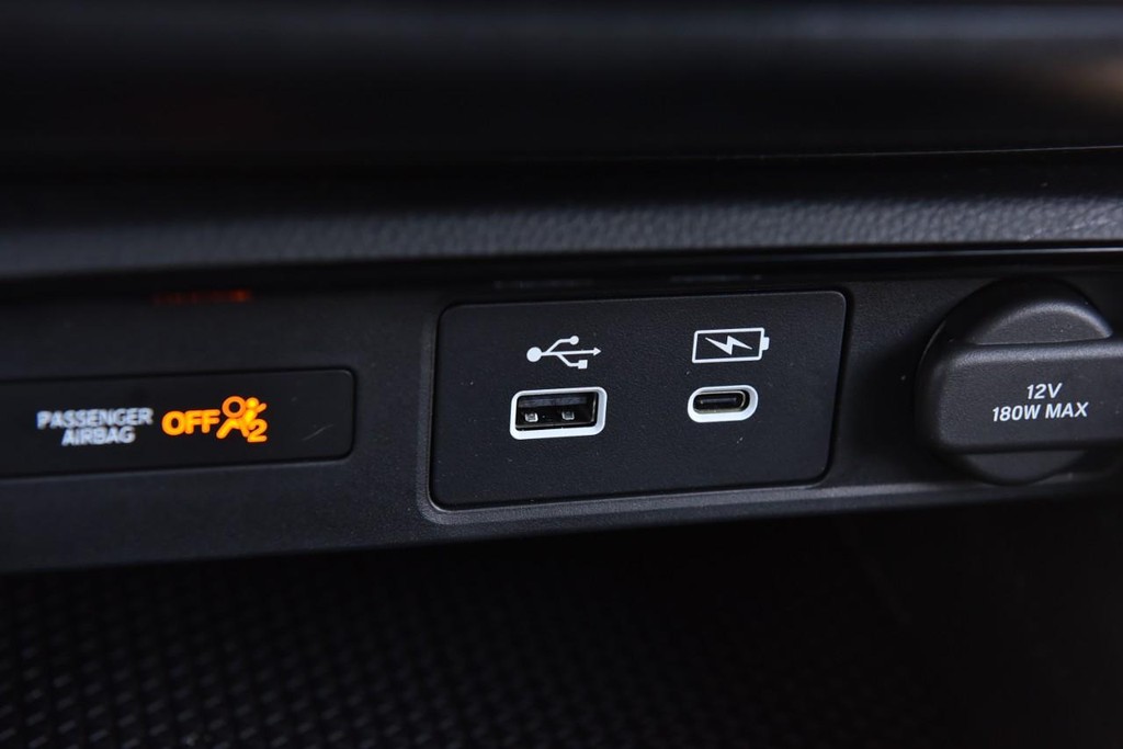 Honda CR-V Vehicle Image 15