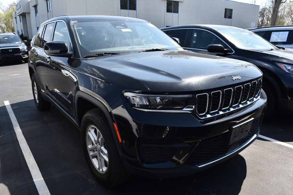 Jeep Grand Cherokee Vehicle Full-screen Gallery Image 4