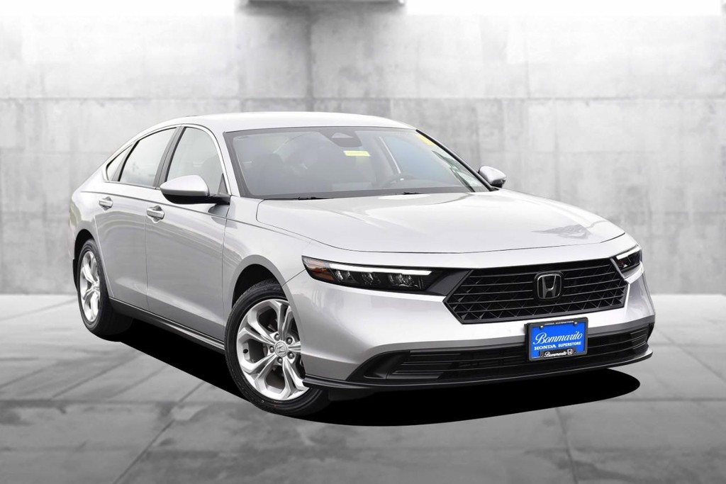 Honda Accord Sedan Vehicle Image 02