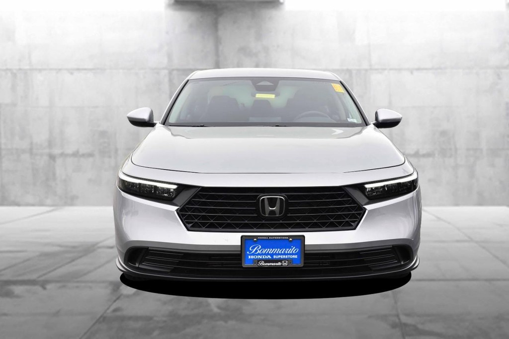 Honda Accord Sedan Vehicle Image 04
