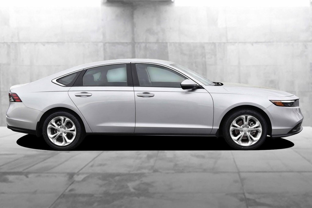 Honda Accord Sedan Vehicle Image 05