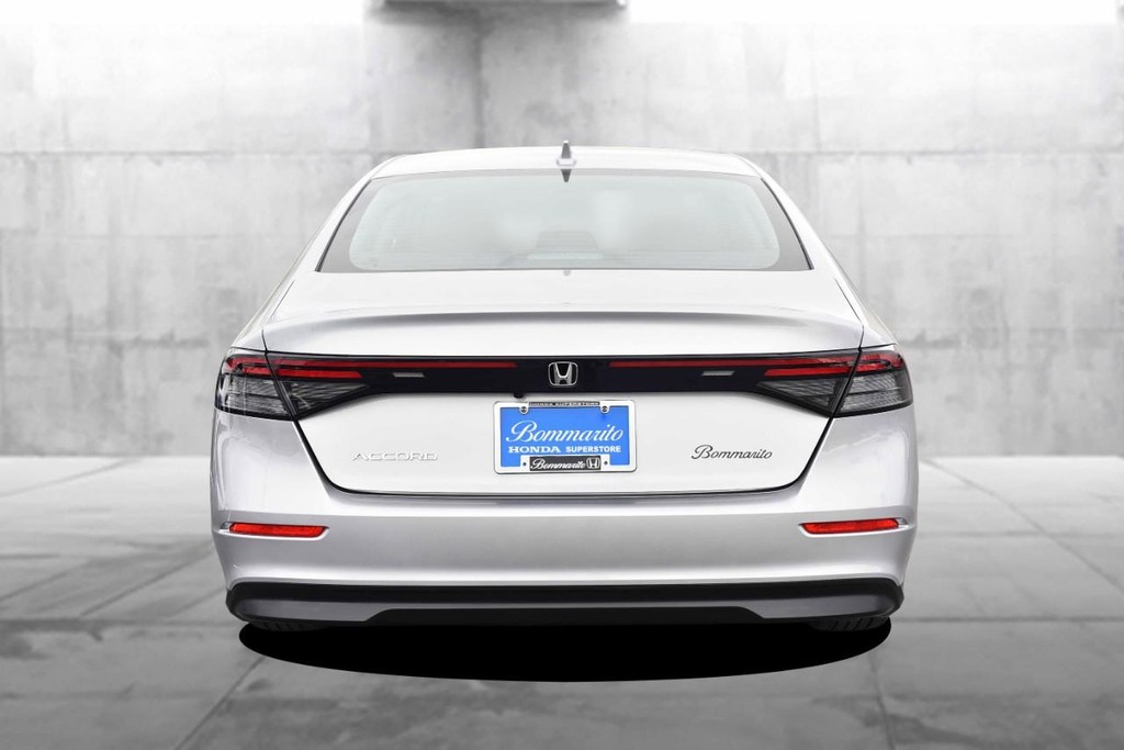 Honda Accord Sedan Vehicle Image 06