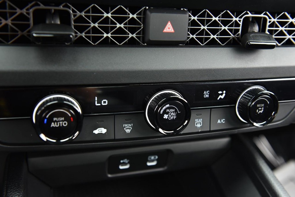 Honda Accord Sedan Vehicle Image 13
