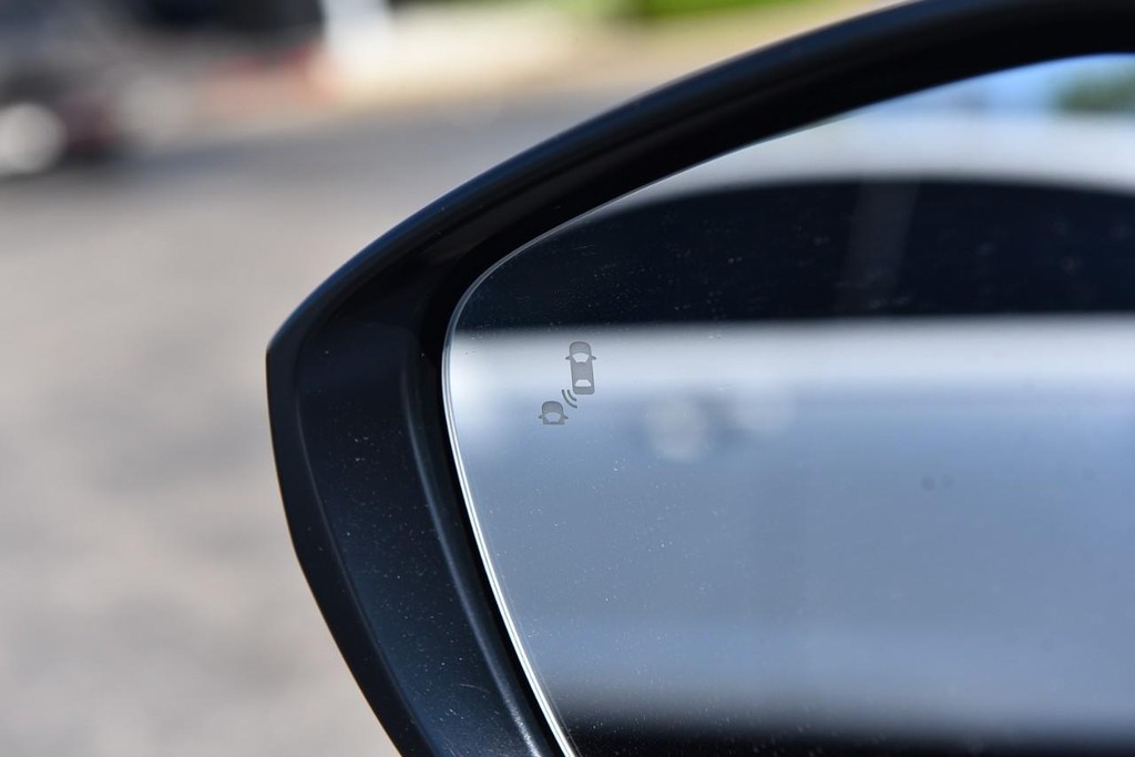 Honda Civic Sedan Vehicle Image 10