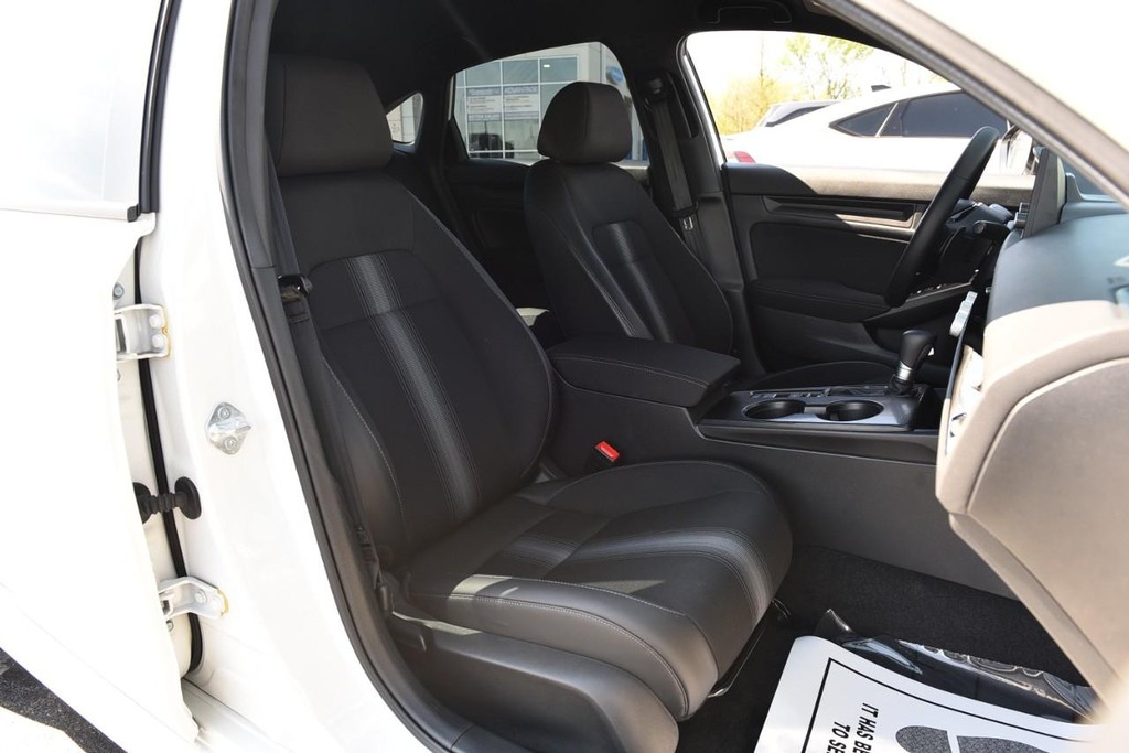 Honda Civic Sedan Vehicle Image 22