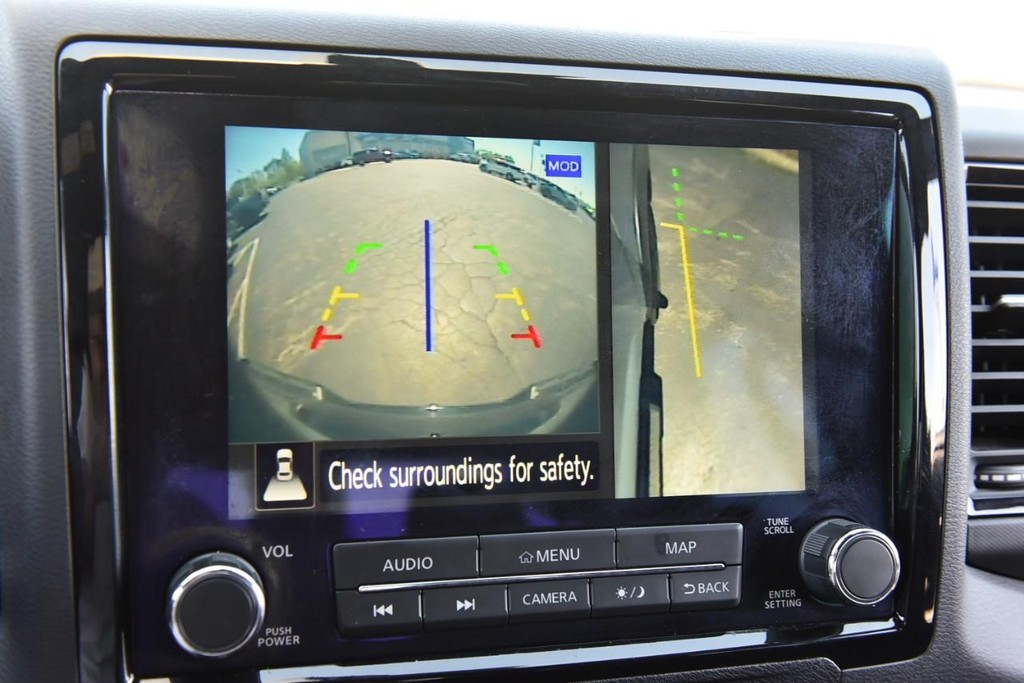 Nissan Frontier Vehicle Image 16