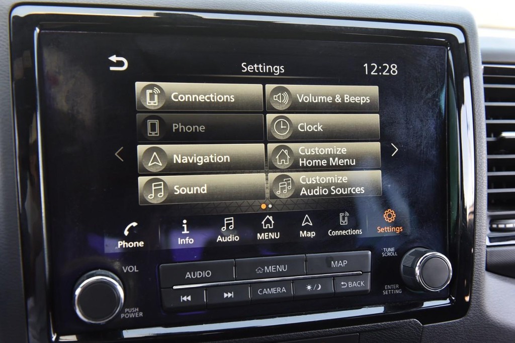 Nissan Frontier Vehicle Image 19