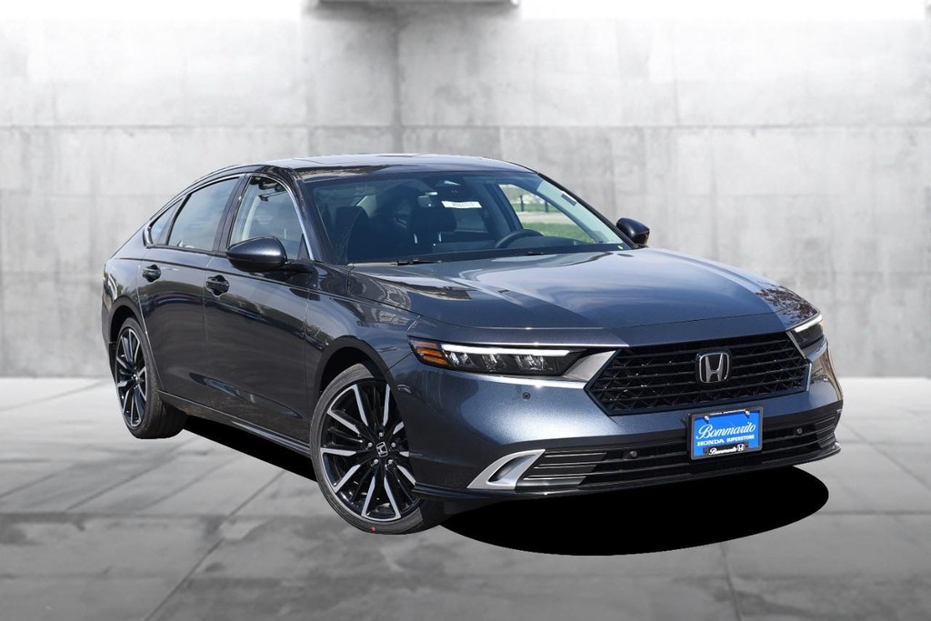 Honda Accord Hybrid Vehicle Image 02
