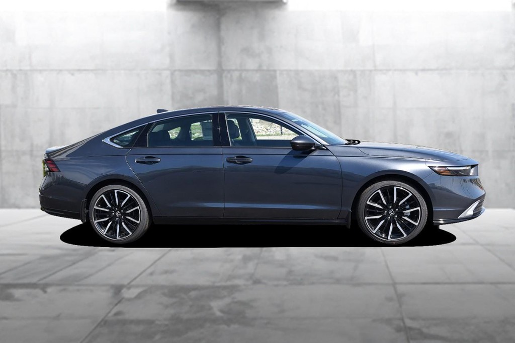 Honda Accord Hybrid Vehicle Image 05