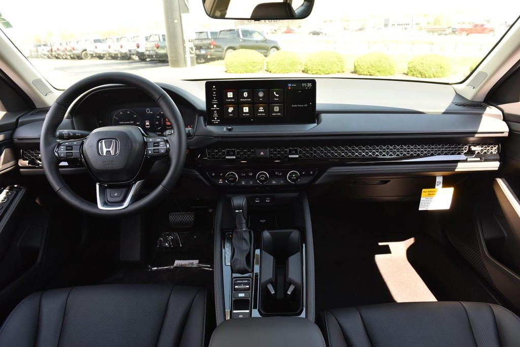 Honda Accord Hybrid Vehicle Image 07