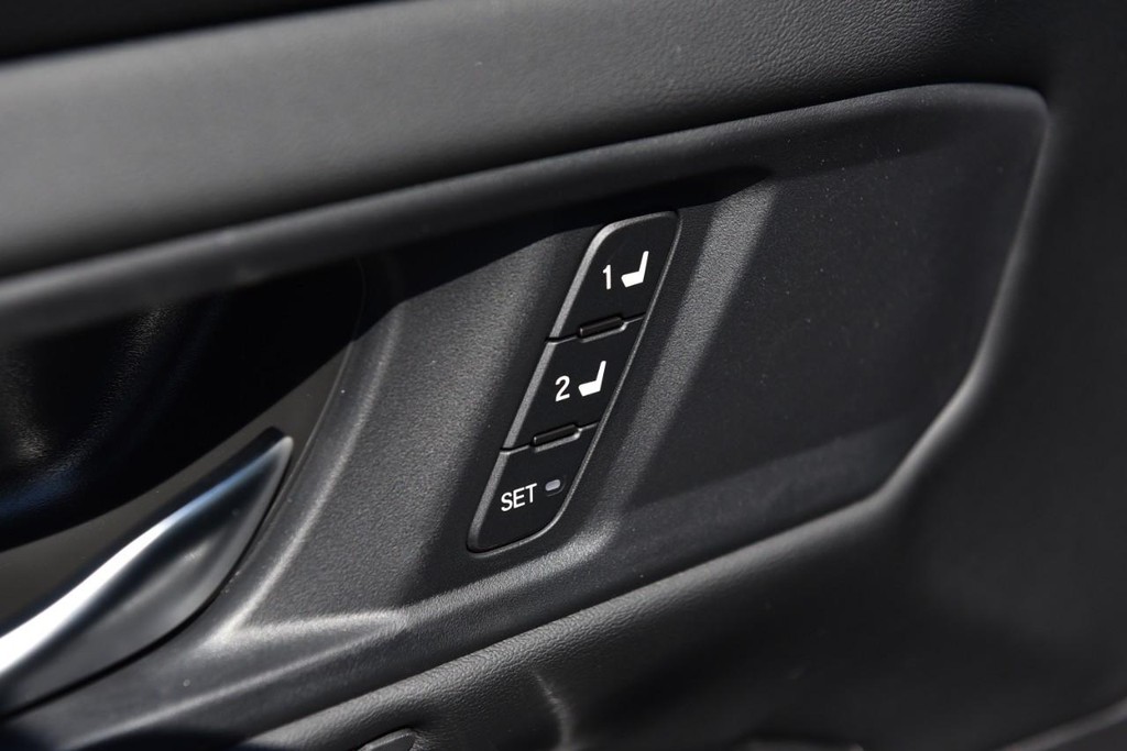 Honda Accord Hybrid Vehicle Image 09