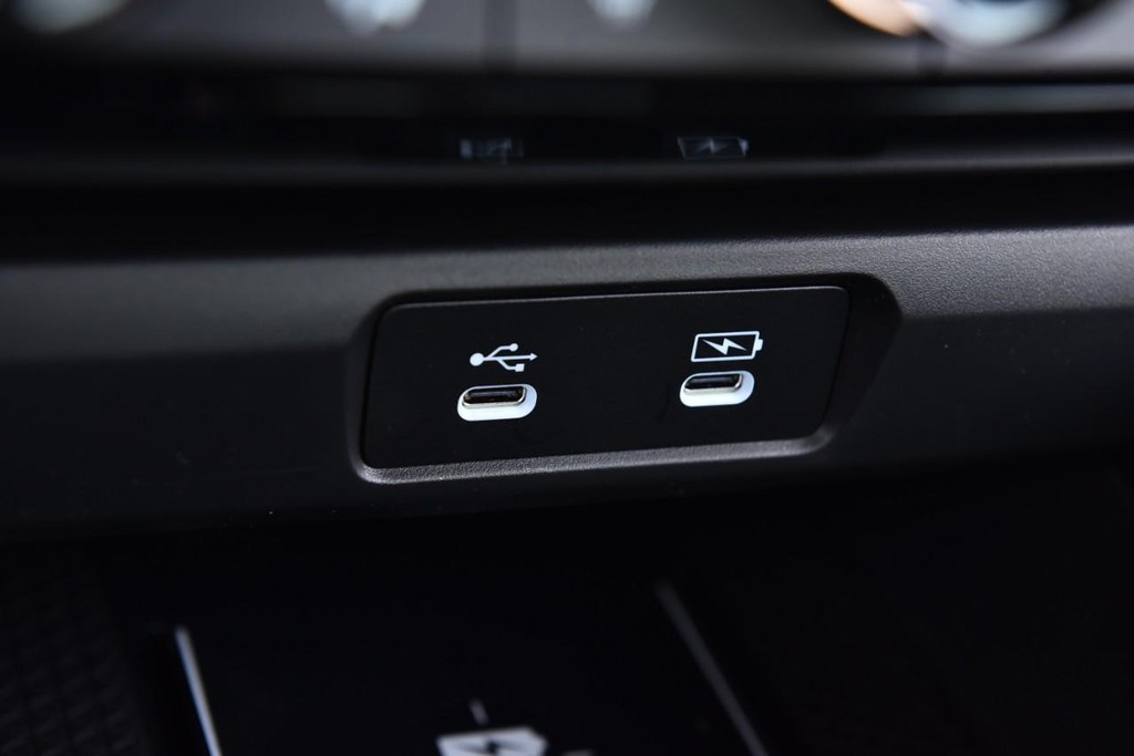 Honda Accord Hybrid Vehicle Image 16