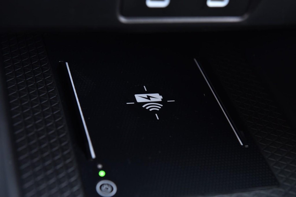 Honda Accord Hybrid Vehicle Image 17