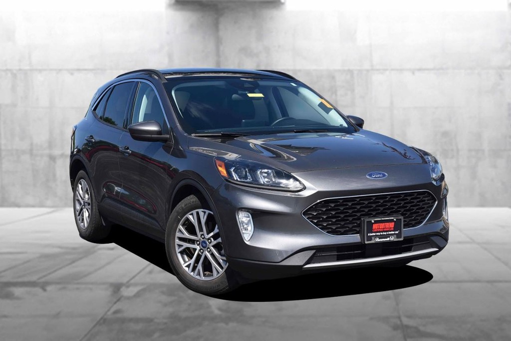 Ford Escape Vehicle Image 02