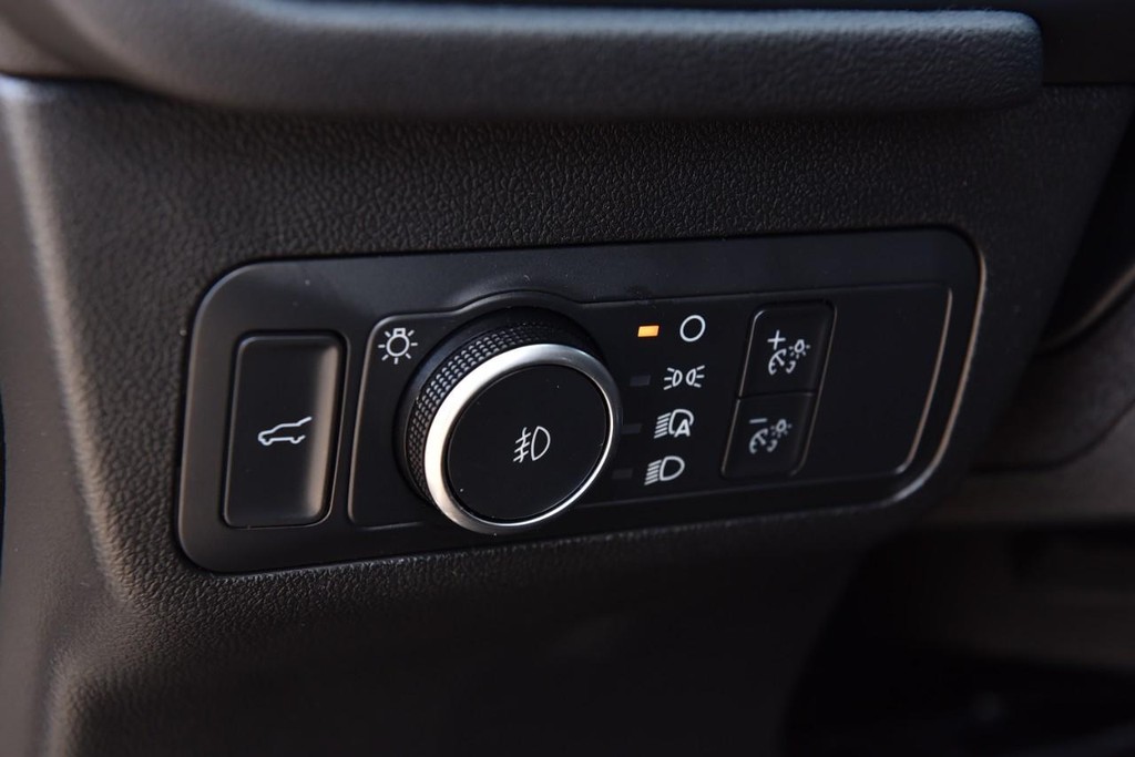 Ford Escape Vehicle Image 10
